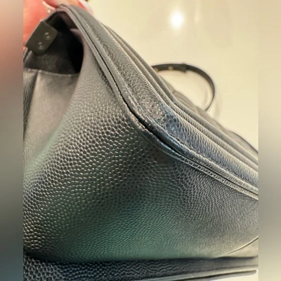 Chanel Boy Bag Old Medium Black Caviar - Picture 5 of 16